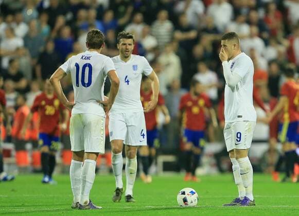 England s Ross Barkley looks on dejected after Spain s opening goal International Friendly Länderspiel - Spain vs England - Estadio Jose Rico Perez Stadium - Spain - 13th November 2015 - Picture David Klein Sportimage EDITORIAL USE ONLY. No use with unauthorised audio, video, data, fixture lists, club league logos or live services. Online in-match use limited to 120 images, no video emulation. No use in betting, games or single club league player publications.