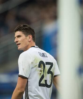 13. November 2015: Paris, Fussball Testspiel: Frankreich - Deutschland: Mario Gomez (Deutschland).