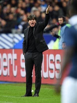 FUSSBALL INTERNATIONAL SAISON 2015 2016 TESTSPIEL Frankreich - Deutschland 13.11.2015 Trainer Joachim Loew (Deutschland) eangagiert an der Seitenlinie 