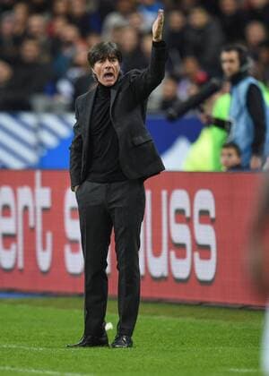 FUSSBALL INTERNATIONAL SAISON 2015 2016 TESTSPIEL Frankreich - Deutschland 13.11.2015 Trainer Joachim Loew (Deutschland) eangagiert an der Seitenlinie 