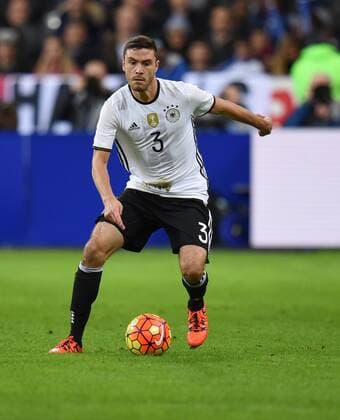 FUSSBALL INTERNATIONAL SAISON 2015 2016 TESTSPIEL Frankreich - Deutschland 13.11.2015 Jonas Hector (Deutschland) am Ball 