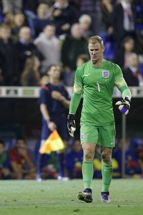 13.11.2015. Estadio Jose Rico Perez, Alicante, Spain. International Friendly LÃ¤nderspiel Spain versus England. England& x2019;s Joe Hart reacts angrily to the assistant referee after Spain s second goal xCraigxMercerx  ActionPlus11681388