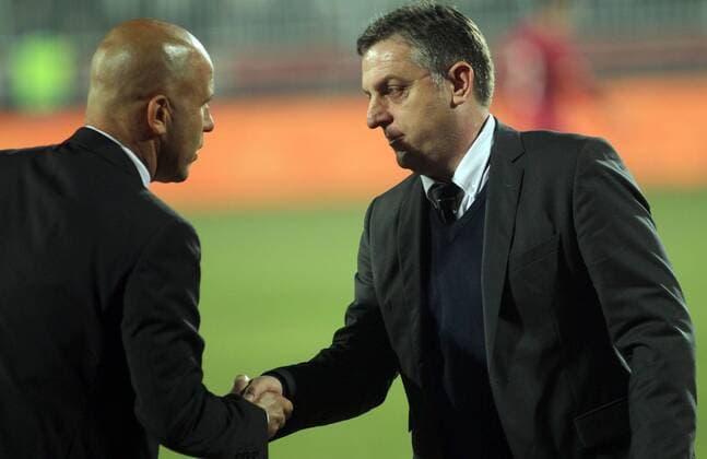 13.11.2015 Novi Sad(Serbia) Serbia-Italy U21 U 21 European qualify men s football Luigi Di Biagio(L) Italy U21 head coach after match wih Tomislav Sivic(r) Serbia U21 coach : 