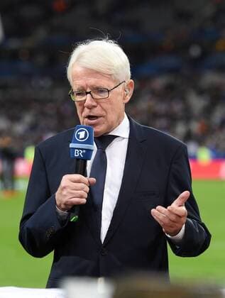FUSSBALL INTERNATIONAL TESTSPIEL in Paris, Saint-Denis im Stade de France Frankreich - Deutschland 13.11.2015 DFB-Interims-Praesident Reinhard Rauball (Deutschland) 