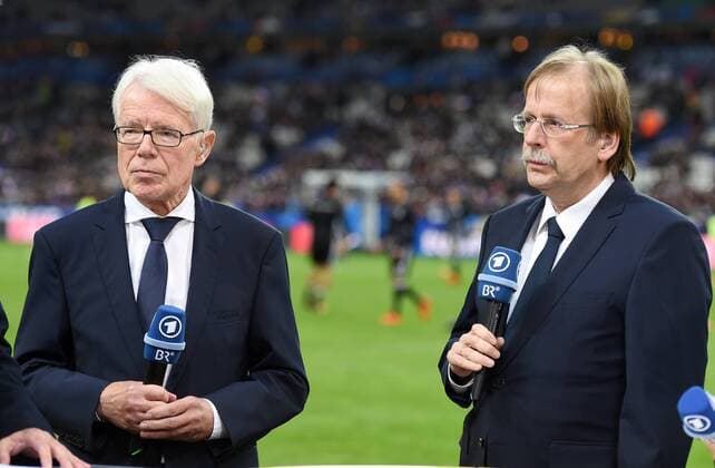 FUSSBALL INTERNATIONAL TESTSPIEL in Paris, Saint-Denis im Stade de France Frankreich - Deutschland 13.11.2015 DFB-Interims-Praesident Reinhard Rauball (li, Deutschland) und DFB-Interims-Praesident Rainer Koch (Deutschland) 
