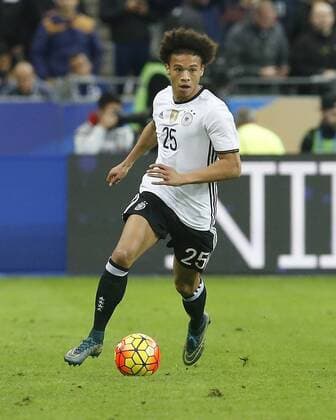 Leroy Sane (GER) . Einzelaktion am Ball . Frankreich-Deutschland . Fussball-Länderspiel 2015, Freundschaftsspiel . Paris, FRA, 13.11.2015 ,