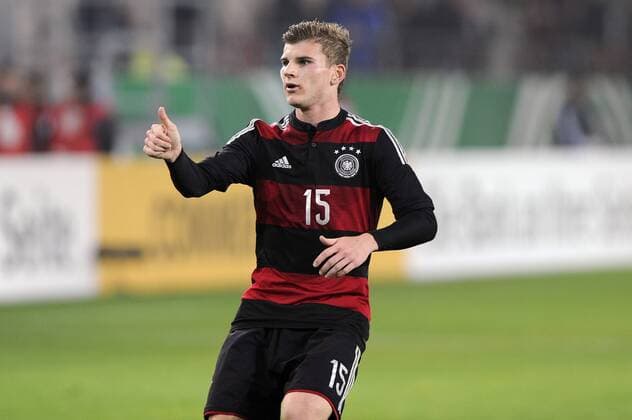 Timo WERNER (GER),thumb up,Gestik,Aktion,Einzelbild,angeschnittenes Einzelmotiv,Halbfigur,halbe Figur. Fussball U-21 EM Qualifikation, Gruppenphase, Deutschland (GER) - Aserbaidschan (AZE) 3-1 ,am 13.11.2015 ,C O N T I N E N T AL A R E N A Regensburg.