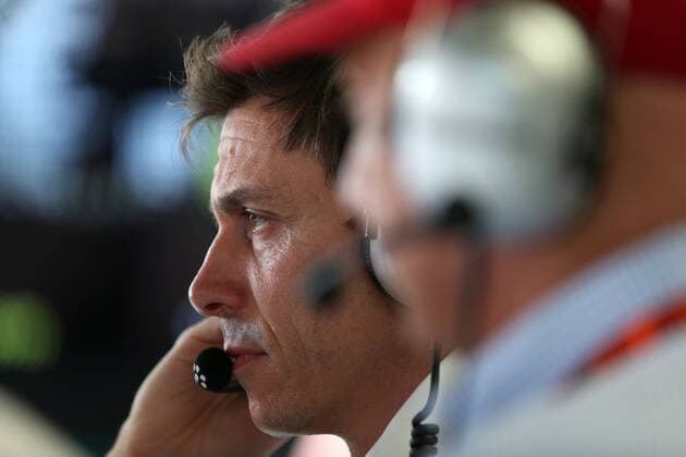 Motorsports: FIA Formula One World Championship WM Weltmeisterschaft 2015, Grand Prix of Brazil, Toto Wolff (AUT, Mercedes AMG Petronas Formula One Team), xHOCHxZWEIx