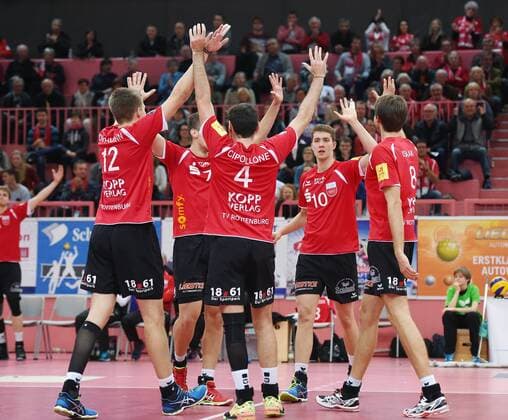 Volleyball 1. Bundesliga Saison 2015 2016 TV Rottenburg - TSV Herrsching 14.11.2015 JUBEL TV Rottenburg; Felix Orthmann, Federico Cipollone, Tom Strohbach und Felix Isaak (v.li.) 