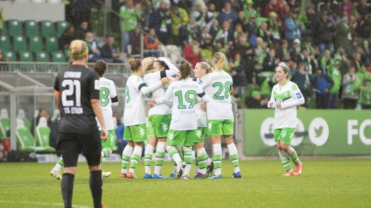 Fußball, Allianz Frauen Bundesliga, VfL Wolfsburg - SGS Essen; Caroline Graham Hansen (Wolfsburg, 26) Jubel, Torjubel, Freude, Emotion, Torerfolg, Aktion, action, goal, goal celebration, celebrates. . xtgx