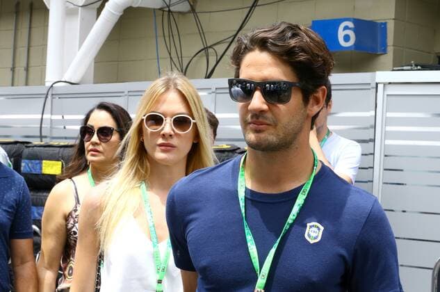 Brazil Grand Prix Formula 1 in 2015 SAO PAULO, Brazil - 11 15 2015: BIG FORMULA OF BRAZIL AWARD 1 2015 - The player Alexandre Pato and his girlfriend Fiorella during the Brazil Grand Prix Formula 1 in 2015, held at the Interlagos circuit. (Photo: Rodolfo Buhrer La Picture FotoArena)  RodolfoxBuhrer