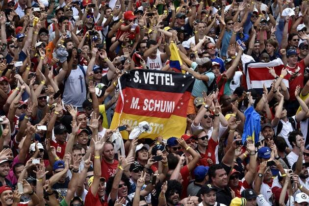 Motorsports: FIA Formula One World Championship WM Weltmeisterschaft 2015, Grand Prix of Brazil, fans xHOCHxZWEIx