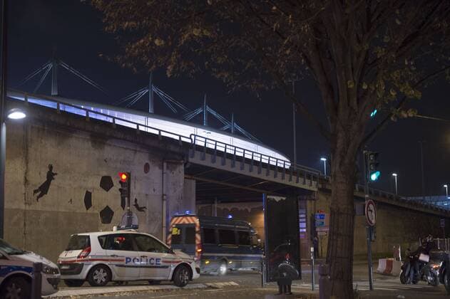 Polizei vor dem Stade de France, Terror, Terroranschlag, terroristischer Anschlag, Stadion, Fussball Laenderspiel, Freundschaftsspiel, Frankreich (FRA) - Deutschland (GER) 2:0, am 13.11.2015 in Paris Frankreich.