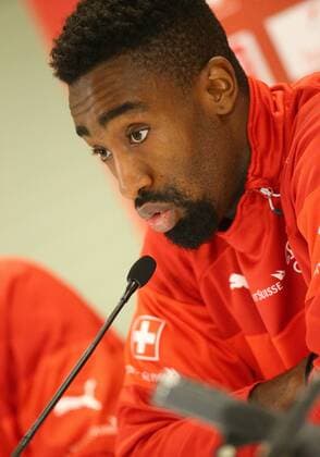 Fußball, PK Nationalteam Schweiz SOCCER - AUT vs SUI, friendly match, preview VIENNA,AUSTRIA,16.NOV.15 - SOCCER - OEFB international match Länderspiel Austria vs Switzerland, friendly match, preview, press conference PK Pressekonferenz team SUI. Image shows Johan Djourou (SUI). GEPAxpictures xChristianxOrt