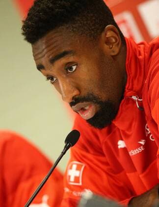 Fußball, PK Nationalteam Schweiz SOCCER - AUT vs SUI, friendly match, preview VIENNA,AUSTRIA,16.NOV.15 - SOCCER - OEFB international match Länderspiel Austria vs Switzerland, friendly match, preview, press conference PK Pressekonferenz team SUI. Image shows Johan Djourou (SUI). GEPAxpictures xChristianxOrt