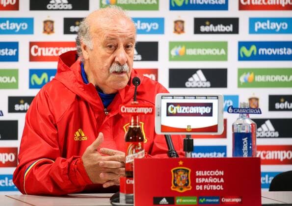 Fußball, PK Nationalteam Spanien - BRUSSELS, BELGIUM: Spain s head coach Vicente del Bosque pictured during a press conference PK Pressekonferenz of the Spanish national soccer team, Monday 16 November 2015, in Brussels. Tomorrow Spain is playing the Red Devils, the Belgian national soccer team, in preparation of the Euro2016 European Championships.  x04741422x