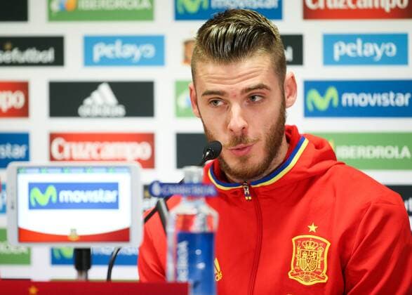 Fußball, PK Nationalteam Spanien - BRUSSELS, BELGIUM: Spain s goalkeeper David de Gea pictured during a press conference PK Pressekonferenz of the Spanish national soccer team, Monday 16 November 2015, in Brussels. Tomorrow Spain is playing the Red Devils, the Belgian national soccer team, in preparation of the Euro2016 European Championships. VIRGINIExLEFOUR  x04741431x
