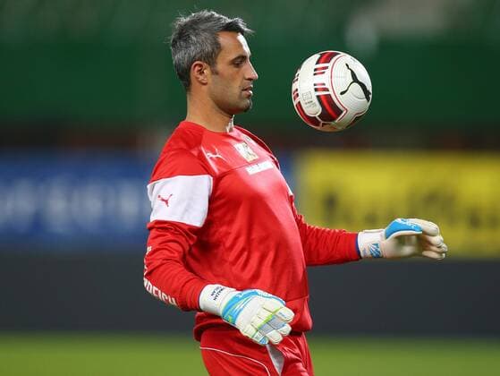 SOCCER - AUT vs SUI, friendly match, preview VIENNA,AUSTRIA,16.NOV.15 - SOCCER - OEFB international match Länderspiel Austria vs Switzerland, friendly match, preview, final training team AUT. Image shows Ramazan Oezcan (AUT). GEPAxpictures xChristianxOrt