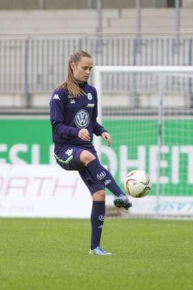 Fußball, UWCL, Abschlusstraining und Pressekonferenz VfL Wolfsburg; Caroline Graham Hansen (Wolfsburg, 26) Freisteller, Einzelbild, Aktion, action. xtgx