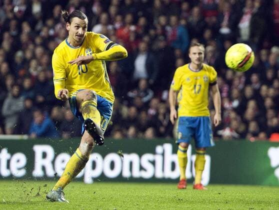 Fußball, EM Quali Playoff, Dänemark - Schweden Kopenhagen, EM Quali Play Off, Dänemark - Schweden Zlatan Ibrahimovic(SWE) 2 goals KP0300 