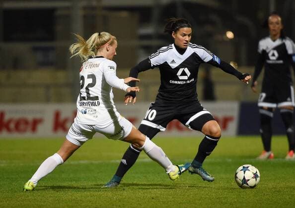18.11.2015, xjhx, Fussball UEFA Champions League, 1.FFC Frankfurt - LSK Kvinner, emspor, v.l. Anja Soenstevold (LSK Kvinner), Dzsenifer Marozsan (1.FFC Frankfurt)