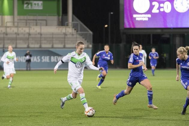 Fußball, UWCL, VfL Wolfsburg - FC Chelsea; Caroline Graham Hansen (Wolfsburg, 26) am Ball. xtgx