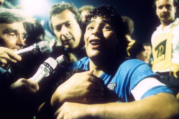 Der SSC Neapel gewinnt den UEFA-Pokal: Diego Maradona