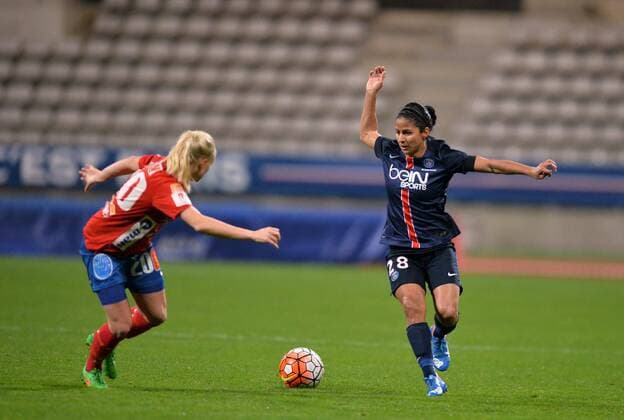 Shirley Cruz (psg) - Julia Spetsmark (ore) FOOTBALL : Paris SG vs KIF Örebro - Champions League Women - 14 10 2015 AnthonyBIBARD FEP Panoramic 