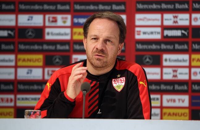 VfB Stuttgart Deutschland, Stuttgart, 19.11.2015, 1. Fussball-Bundesliga, Saison 2015 2016, VfB Stuttgart Pressekonferenz: Alexander Zorniger (Trainer).