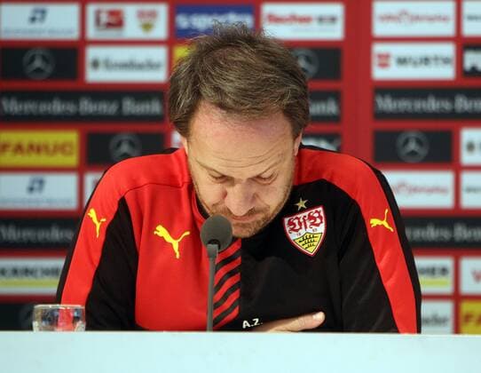 VfB Stuttgart Deutschland, Stuttgart, 19.11.2015, 1. Fussball-Bundesliga, Saison 2015 2016, VfB Stuttgart Pressekonferenz: Alexander Zorniger (Trainer).