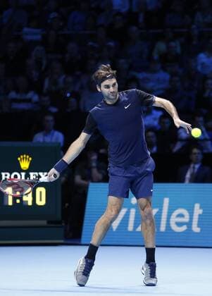 19.11.2015 the O2 London, England. ATP Tennis Herren Tour Finals Day 5. Roger Federer (SUI) defeats Kei Nishikori (JPN) by a score of 7-5, 4-6,6-4 xHongboxChenx  ActionPlus11682856