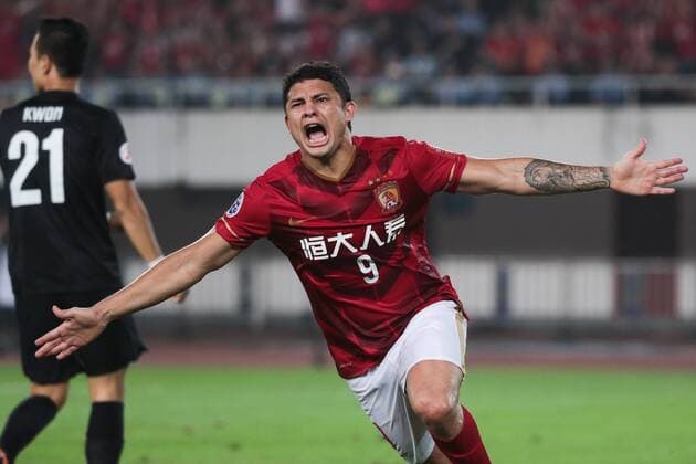 GUANGZHOU, CHINA - NOVEMBER 21: (CHINA OUT) Elkeson 9 of Guangzhou Evergrande celebrates after scoring his team s first goal during the second leg of the AFC Champions League final match between Guangzhou Evergrande and Al Ahli at the Tianhe Sports Center on November 21, 2015 in Guangzhou, China.  CFP476173850 