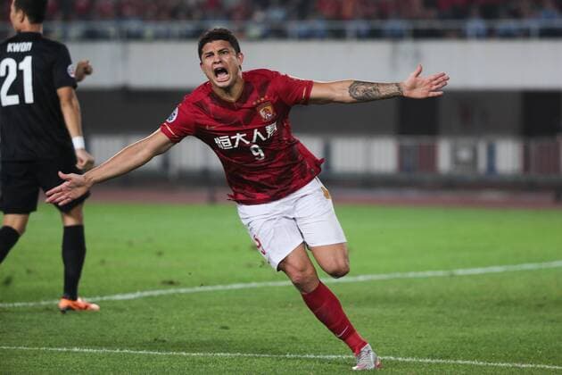 GUANGZHOU, CHINA - NOVEMBER 21: (CHINA OUT) Elkeson 9 of Guangzhou Evergrande celebrates after scoring his team s first goal during the second leg of the AFC Champions League final match between Guangzhou Evergrande and Al Ahli at the Tianhe Sports Center on November 21, 2015 in Guangzhou, China.  CFP476173851 