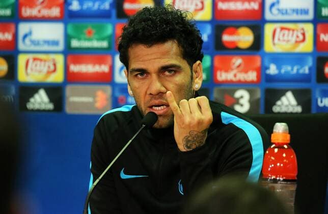 BARCELONA -november 23- BARCELONA: Dani Alves in the press conference PK Pressekonferenz previous to the Champions League match against Roma. Photo: Joan Valls Urbanandsport Cordon Press 