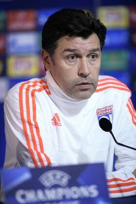 Fußball, Champions League, Olympique Lyon PK - LYON, FRANCE: Lyon s head coach Hubert Fournier pictured during a press conference PK Pressekonferenz of Olympique Lyonnais, in Lyon, France, Monday 23 November 2015. Belgian first league soccer team KAA Gent will play tomorrow its fifth game in the group H, in the group stage of the Uefa Champions League competition against French club Olympique Lyonnais. YORICKxJANSENS  x04744859x