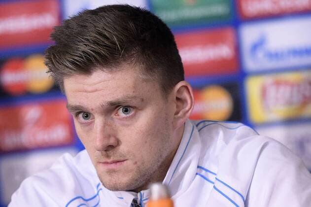 Fußball, Champions League, KAA Gent PK - LYON, FRANCE: Gent s Thomas Foket pictured during a press conference PK Pressekonferenz of KAA Gent, in Lyon, France, Monday 23 November 2015. Belgian first league soccer team KAA Gent will play tomorrow its fifth game in the group H, in the group stage of the Uefa Champions League competition against French club Olympique Lyonnais . YORICKxJANSENS  x04744884x