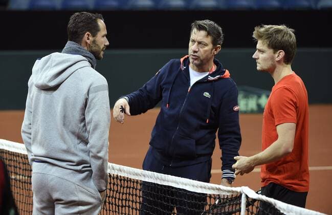 Tennis, Davis Cup Finale in Belgien - Training Belgien David Goffin of Belgium Davis Cup team with Thierry Van Cleemput and Michael Llodra TENNIS : Belgique - Coupe Davis - Gand - 24 11 2015 PhotoNews Panoramic 