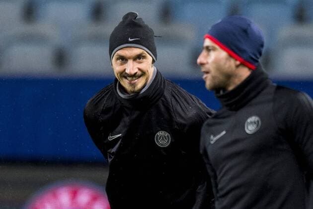 Fußball, Champions League, Paris St. Germain Training 151124 PSG:s Zlatan Ibrahimovic och Maxwell under en träning inför fotbollsmatchen i Champions League den 24 november 2015 i Malmö.  Copyright: PETTERxARVIDSON BB151124PA116