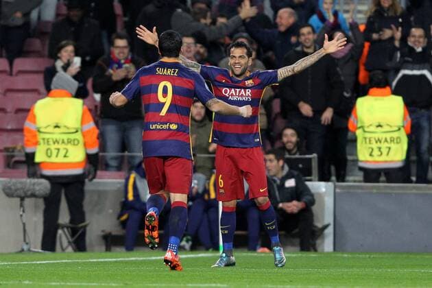 1-0 di Luis Suarez Barcelona con Dani Alves Barcelona Goal Celebration Luis Suarez Barcelona - Barcelona, 24.11.2015 - UEFA Champions League 2015 2016 - FC Barcelona vs AS Roma - lucaxpagliaricci