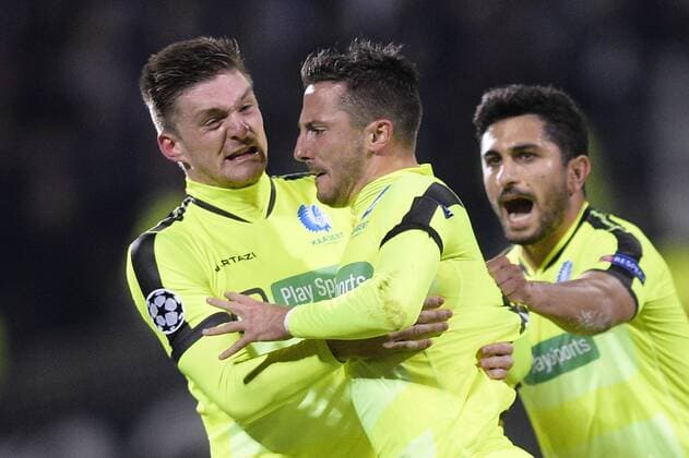 Fußball, Champions League, Olympique Lyon - KAA Gent - LYON, FRANCE: Gent s Thomas Foket, Gent s Danijel Milicevic and Gent s Kenneth Saief celebrate during the game between French club Olympique Lyonnais and Belgian first league soccer team KAA Gent, the fifth game in the group H, in the group stage of the Uefa Champions League competition, in Lyon, France, Tuesday 24 November 2015. YORICKxJANSENS  x04745474x