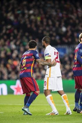 Fußball, Champions League, FC Barcelona - AS Rom SPAIN - 24th Nov: Dani Alves and S. Keita during the match between FC Barcelona Barca - AS Roma, for the round 5 of the Champions League, played at Camp Nou Stadium on 24th Nov 2015 in Barcelona, Spain. (Credit: Mikel Trigueros Urbanandsport Cordon Press) 