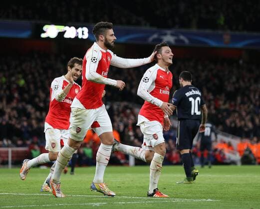 Fußball, Champions League, FC Arsenal - Dinamo Zagreb Arsenal s Mesut Ozil celebrates scoring his sides opening goal UEFA Champions League- Arsenal v Dinamo Zagreb - Emirates Stadium - England - 24th November 2015 - Picture David Klein Sportimage EDITORIAL USE ONLY. No use with unauthorised audio, video, data, fixture lists, club league logos or live services. Online in-match use limited to 120 images, no video emulation. No use in betting, games or single club league player publications.
