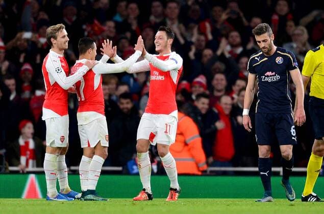 Fußball, Champions League, FC Arsenal - Dinamo Zagreb Arsenal vs Dinamo - London, UK 24.11.2015., London, UK - UEFA Champions League, group F, Arsenal FC - GNK Dinamo Zagreb. Mesul Ozil.  MarkoxPrpic PIXSELL