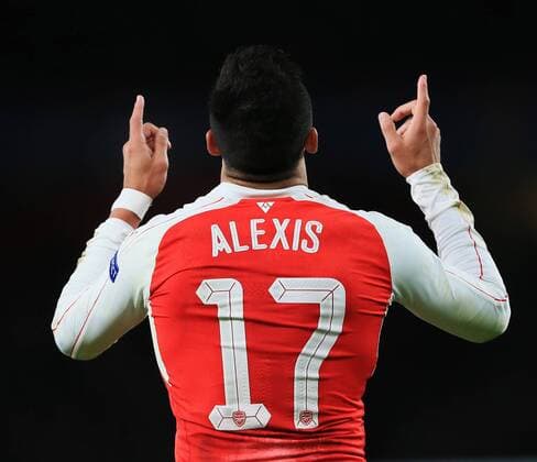 Fußball, Champions League, FC Arsenal - Dinamo Zagreb Arsenal s Alexis Sanchez celebrates scoring his sides second goal UEFA Champions League- Arsenal v Dinamo Zagreb - Emirates Stadium - England - 24th November 2015 - Picture David Klein Sportimage EDITORIAL USE ONLY. No use with unauthorised audio, video, data, fixture lists, club league logos or live services. Online in-match use limited to 120 images, no video emulation. No use in betting, games or single club league player publications.