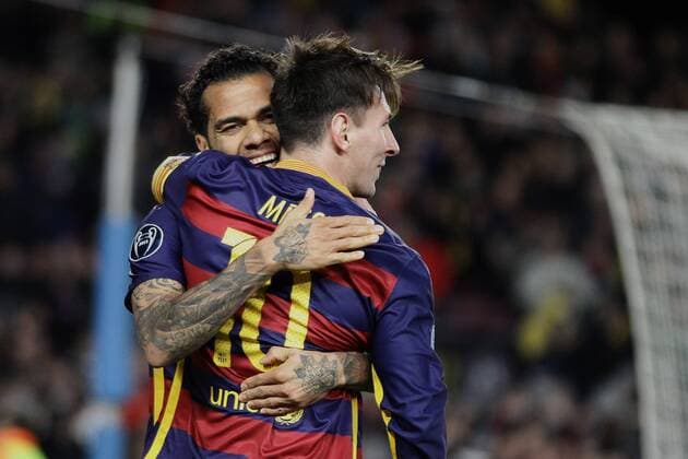 FuÃŸball, Champions League, FC Barcelona - AS Rom 24.11.2015. Nou Camp, Barcelona, Spain. Champions League. Barcelona versus AS Roma. Messi celebrates after scoring his goal for 2-0 with Dani Alves xAngelxBoludax  ActionPlus11684132