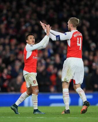 Fußball, Champions League, FC Arsenal - Dinamo Zagreb Arsenal s Alexis Sanchez celebrates scoring his sides third goal UEFA Champions League- Arsenal v Dinamo Zagreb - Emirates Stadium - England - 24th November 2015 - Picture David Klein Sportimage EDITORIAL USE ONLY. No use with unauthorised audio, video, data, fixture lists, club league logos or live services. Online in-match use limited to 120 images, no video emulation. No use in betting, games or single club league player publications.