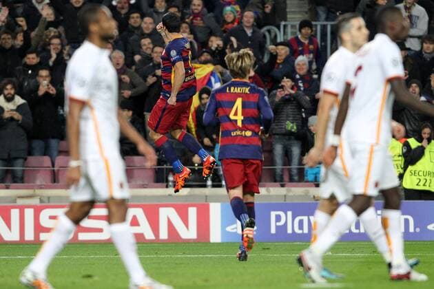 Fußball, Champions League, FC Barcelona - AS Rom Lusi Suarez Barcelona 3-0 Goal Celebration Luis Suarez Barcelona - Barcelona, 24.11.2015 - Fussball - UEFA Champions League 2015 2016 - FC Barcelona vs AS Roma - lucaxpagliaricci