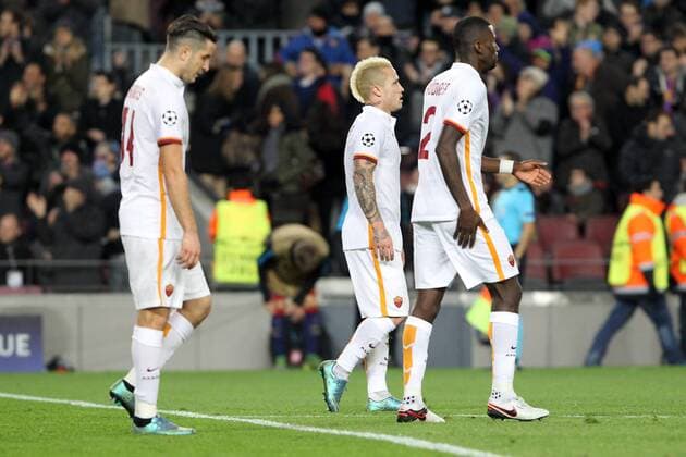 Fußball, Champions League, FC Barcelona - AS Rom Delusione Radja Nainggolan, Antonio Rüdiger e Kostas Manolas As Roma 3-0 Dejection As Roma - Barcelona, 24.11.2015 - Fussball - UEFA Champions League 2015 2016 - FC Barcelona vs AS Roma - lucaxpagliaricci