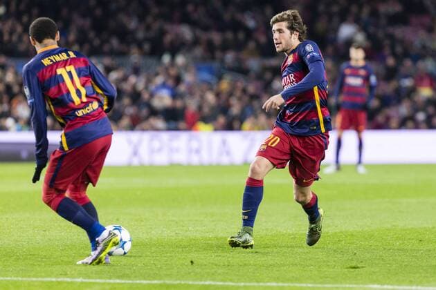 Fußball, Champions League, FC Barcelona - AS Rom SPAIN - 24th Nov: Neymar jr. and Sergi Roberto during the match between FC Barcelona Barca - AS Roma, for the round 5 of the Champions League, played at Camp Nou Stadium on 24th Nov 2015 in Barcelona, Spain. (Credit: Mikel Trigueros Urbanandsport Cordon Press) 