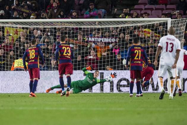 SPAIN - 24th Nov: Marc-Andre Ter Stegen during the match between FC Barcelona Barca - AS Roma, for the round 5 of the Champions League, played at Camp Nou Stadium on 24th Nov 2015 in Barcelona, Spain. (Credit: Mikel Trigueros Urbanandsport Cordon Press) 